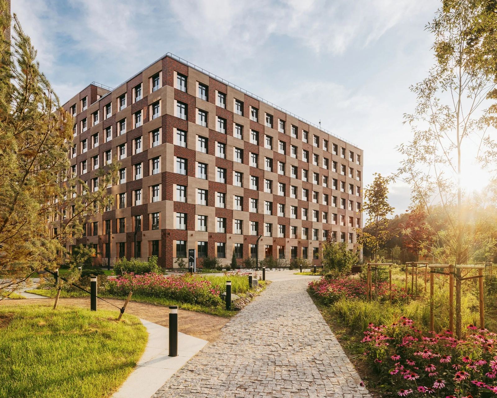 Neva Haus, Санкт-Петербург, Петровский проспект, 9, 11